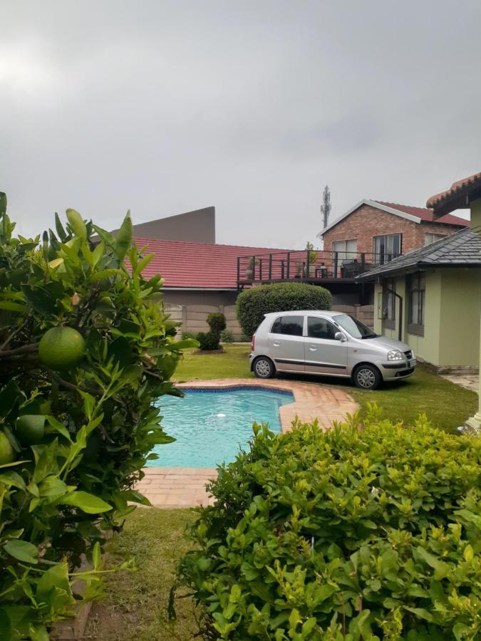 Ruros Guest House Kempton Park Eksteriør bilde